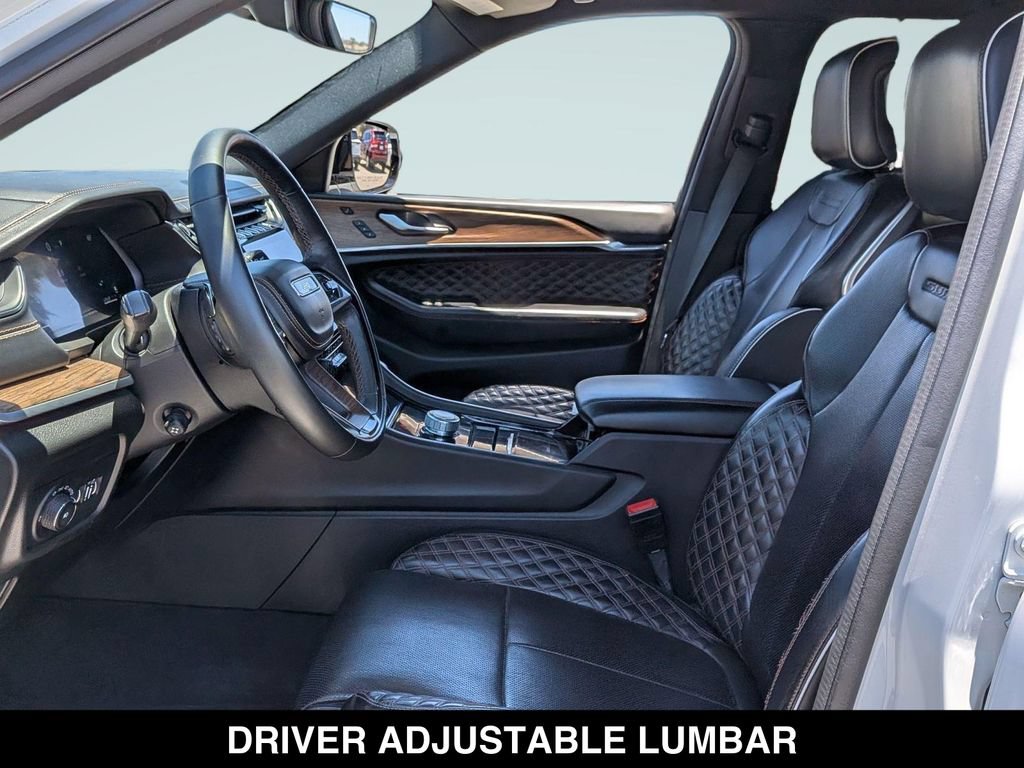 Certified 2022 Jeep Grand Cherokee Summit w/ Luxury Tech Group V RWD image 14
