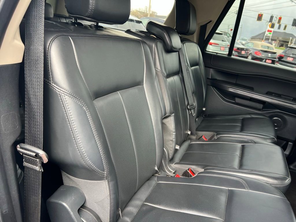 Used 2023 Ford Expedition Max XLT image 27