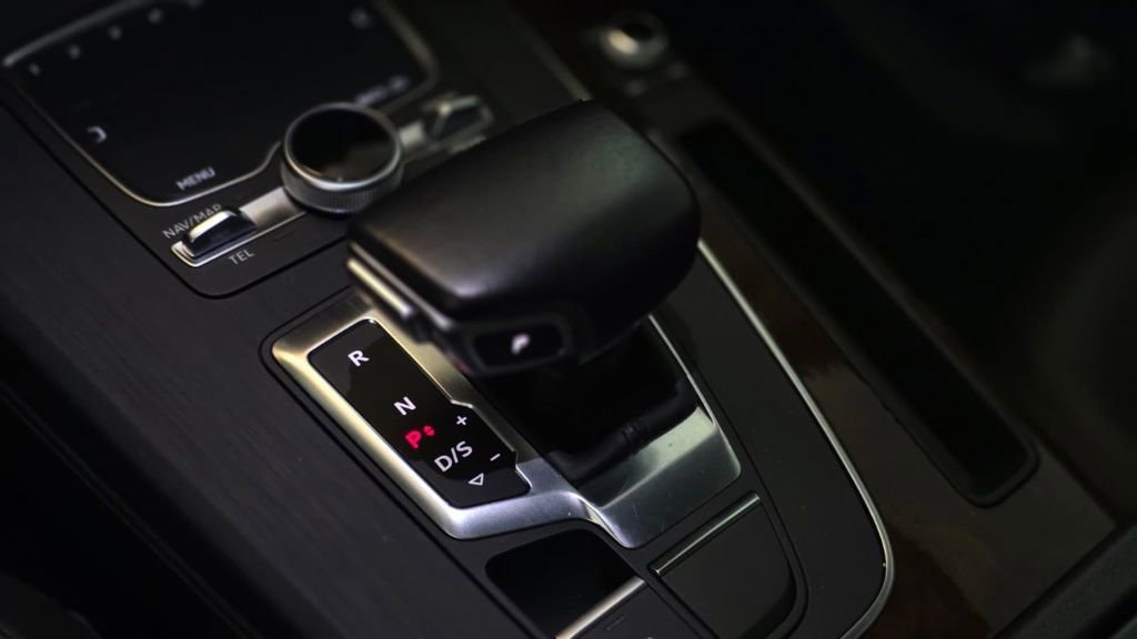 Used 2018 Audi Q5 2.0T Premium Plus w/ Premium Plus Package image 19