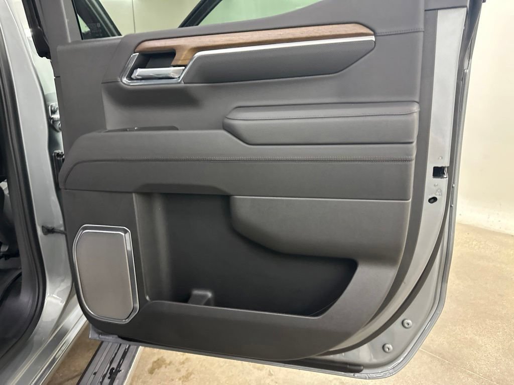 New 2026 Chevrolet Silverado 1500 High Country AWD/4WD image 26