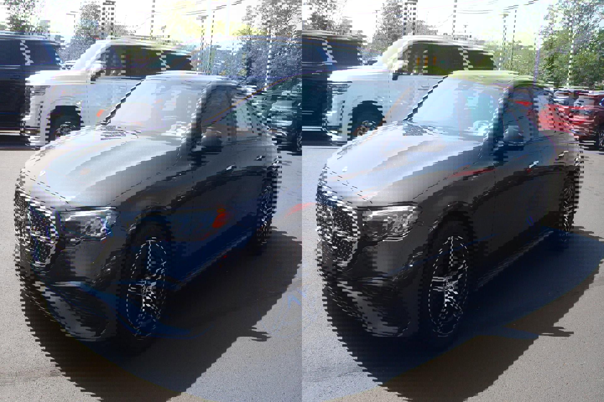 Used 2024 Mercedes-Benz E 350 4MATIC Sedan image 2