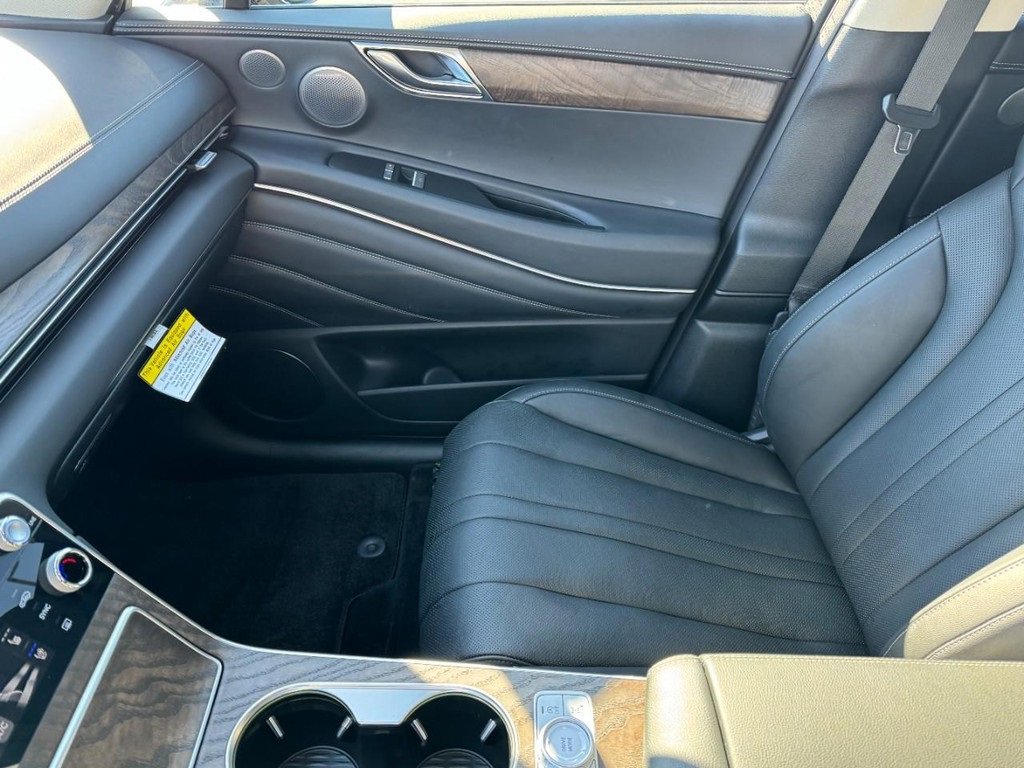 Certified 2025 Genesis GV80 2.5T Advanced image 14