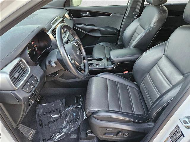 Used 2019 Kia Sorento SX image 18