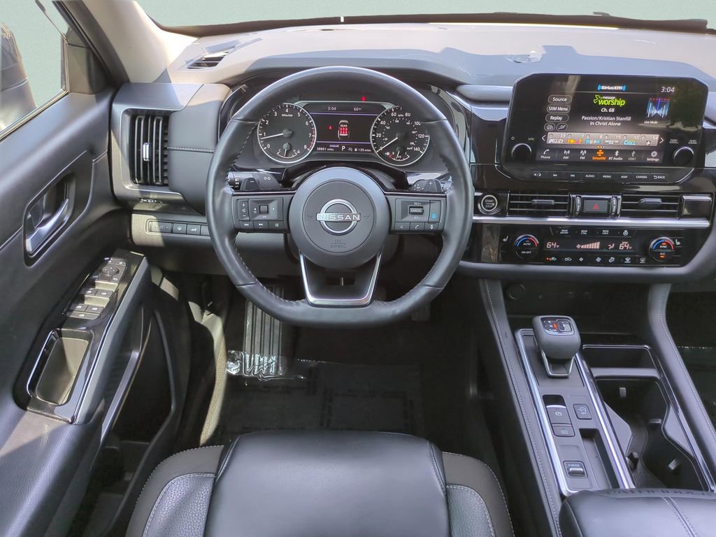 Certified 2024 Nissan Pathfinder SL w/ Black Appearance Package image 15
