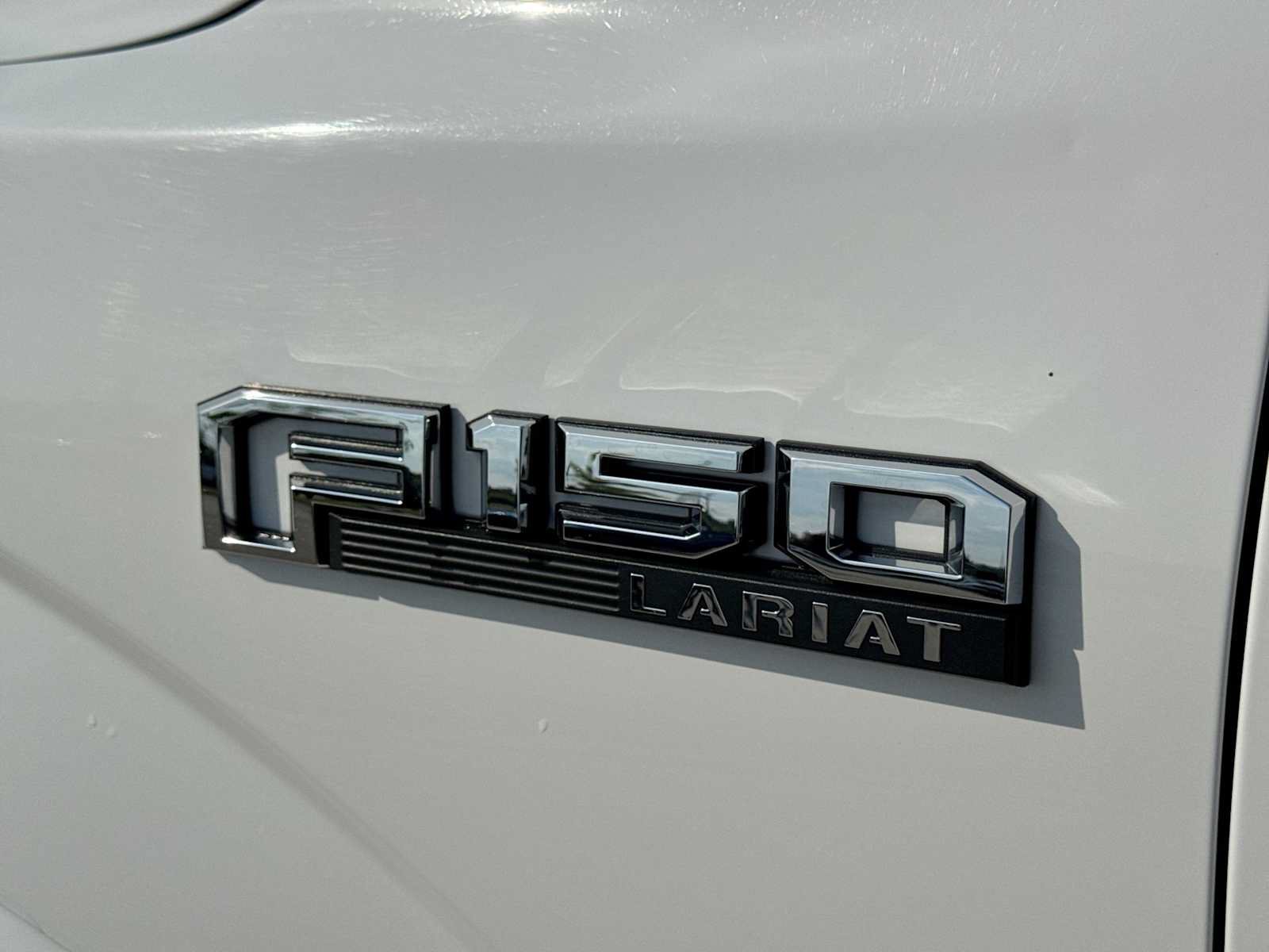 Used 2019 Ford F150 Lariat w/ Equipment Group 502A Luxury AWD/4WD image 12