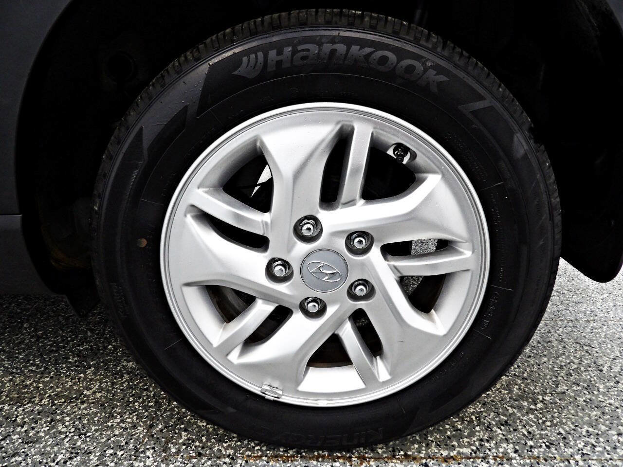 Used 2021 Hyundai Venue SE w/ Cargo Package image 19