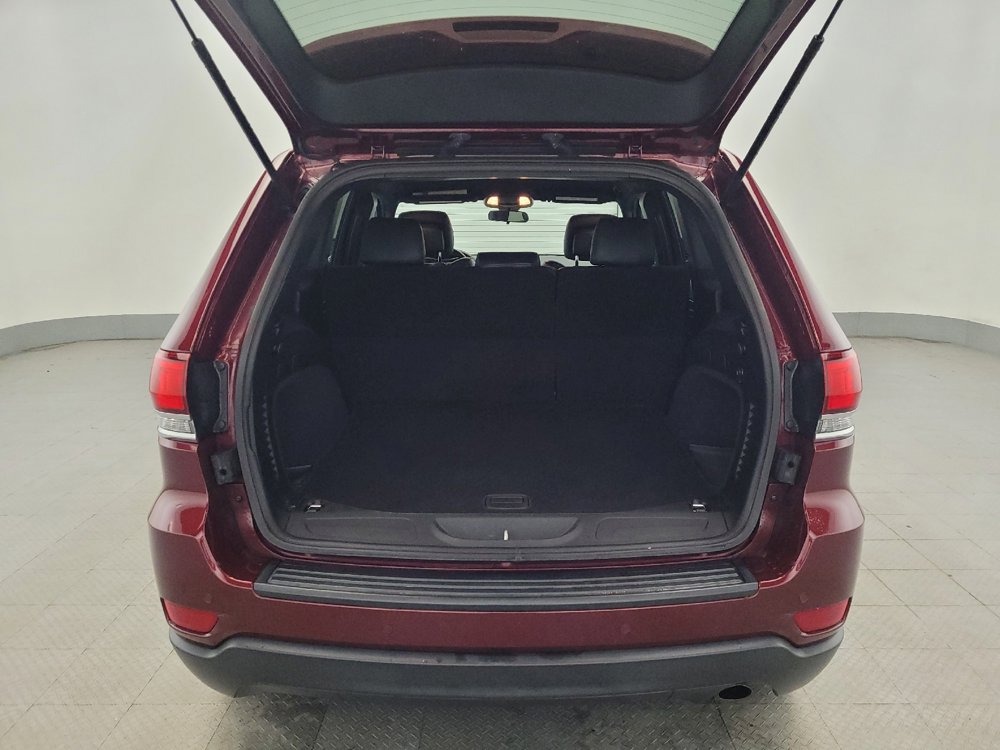 Used 2020 Jeep Grand Cherokee Laredo image 29