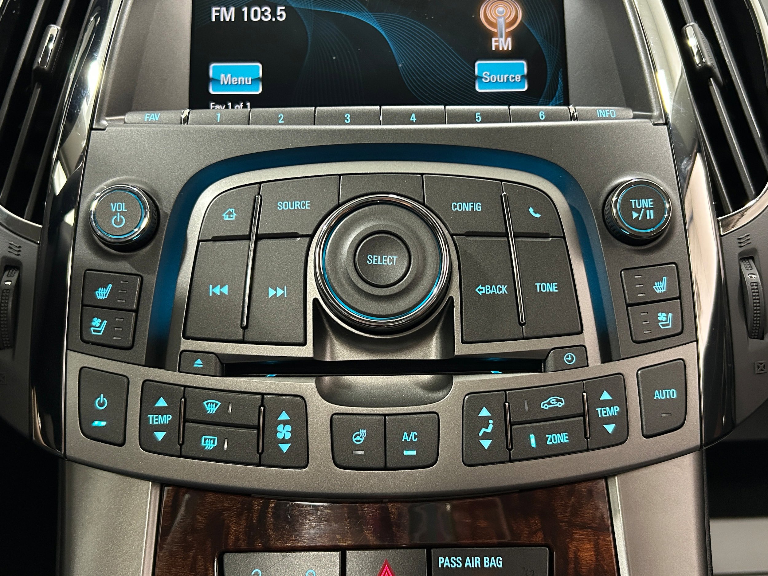 Used 2013 Buick LaCrosse Premium w/ Driver Confidence Package FWD image 8