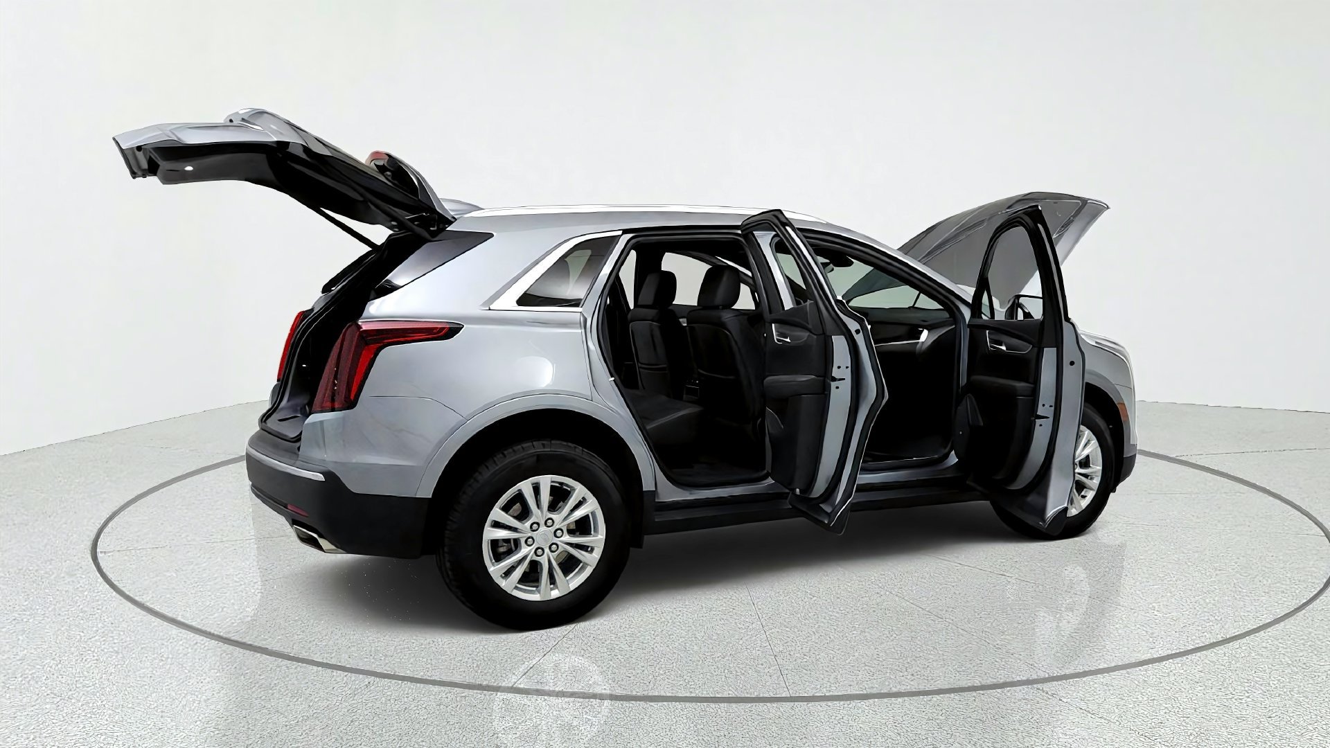 Certified 2024 Cadillac XT5 Luxury w/ LPO, Floor Liner Package AWD/4WD image 13