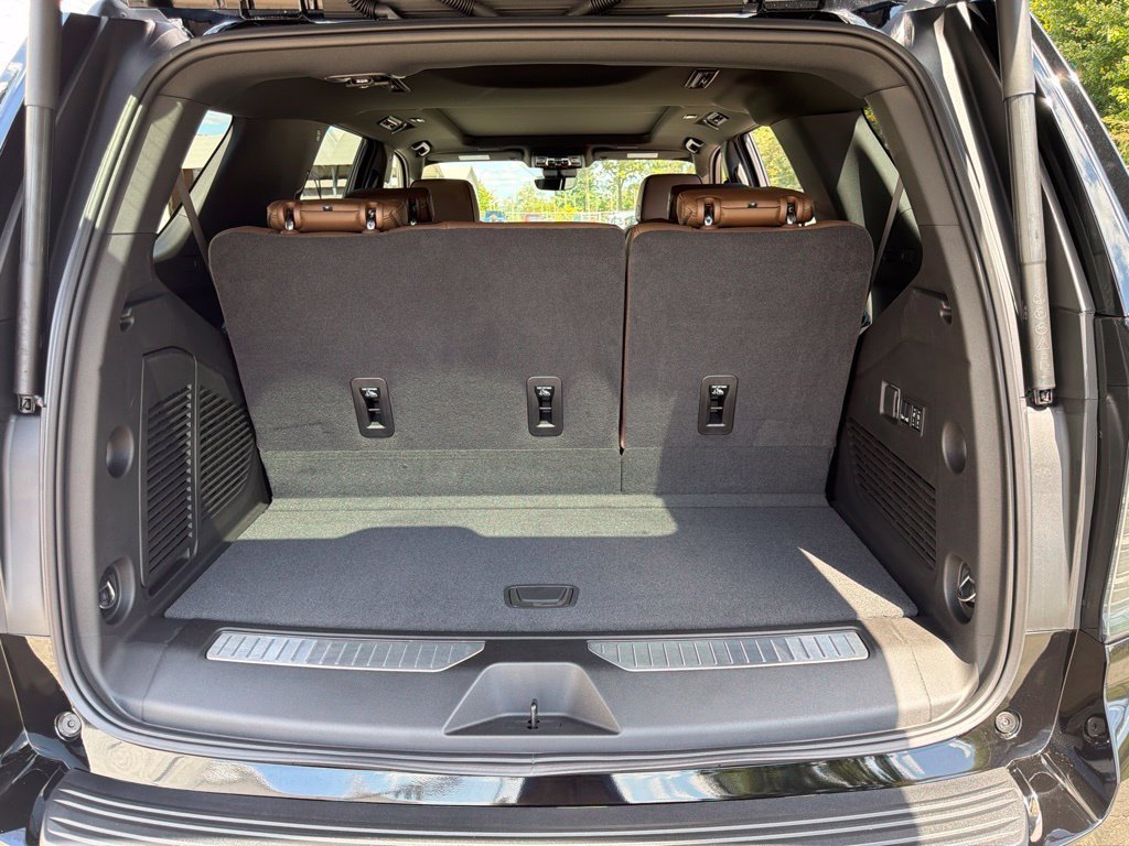 New 2026 Chevrolet Tahoe High Country AWD/4WD image 18