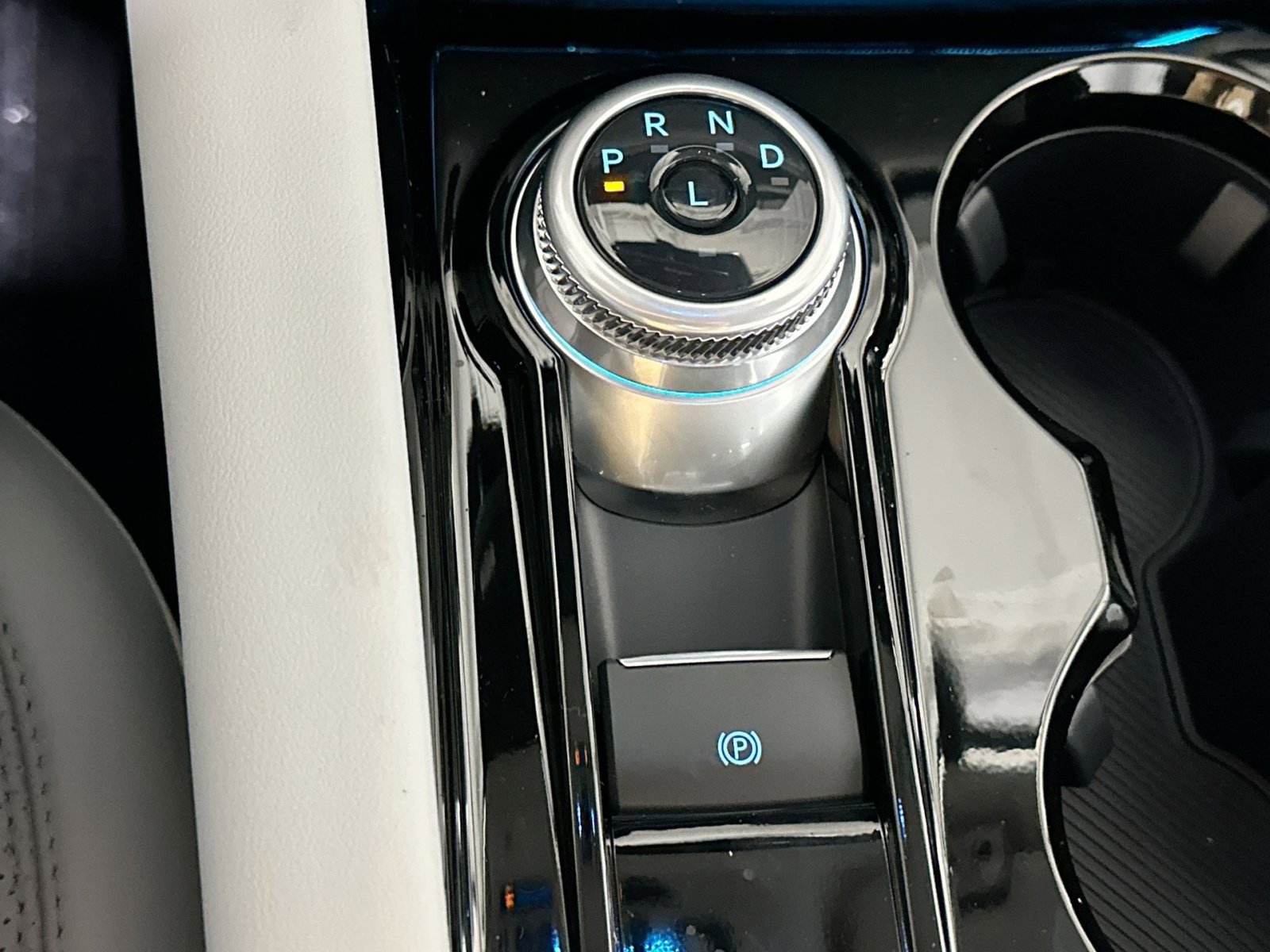 New 2026 Ford Explorer Platinum w/ LUX Leather Package image 29