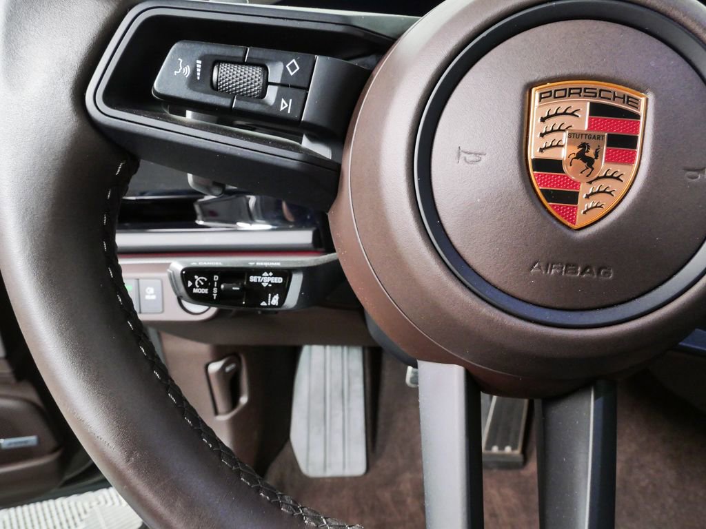Certified 2025 Porsche Panamera 4 AWD/4WD image 10