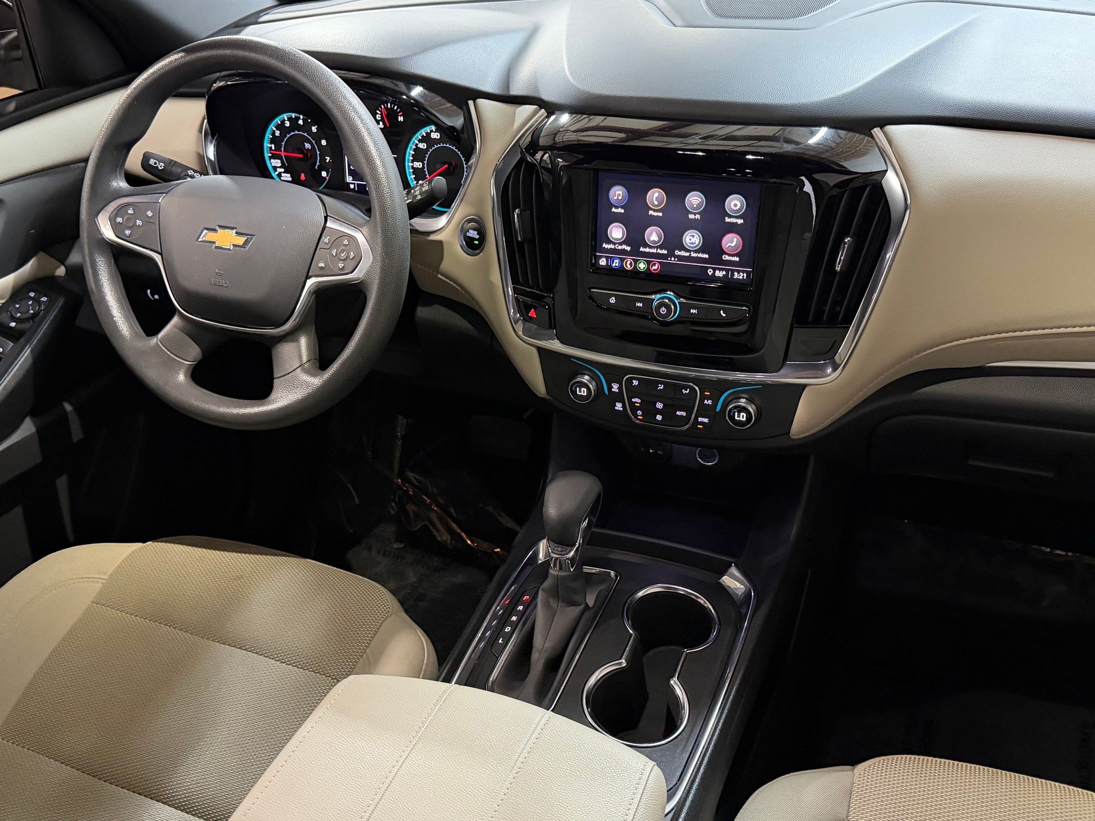 Used 2023 Chevrolet Traverse LS w/ Safety Package AWD/4WD image 12