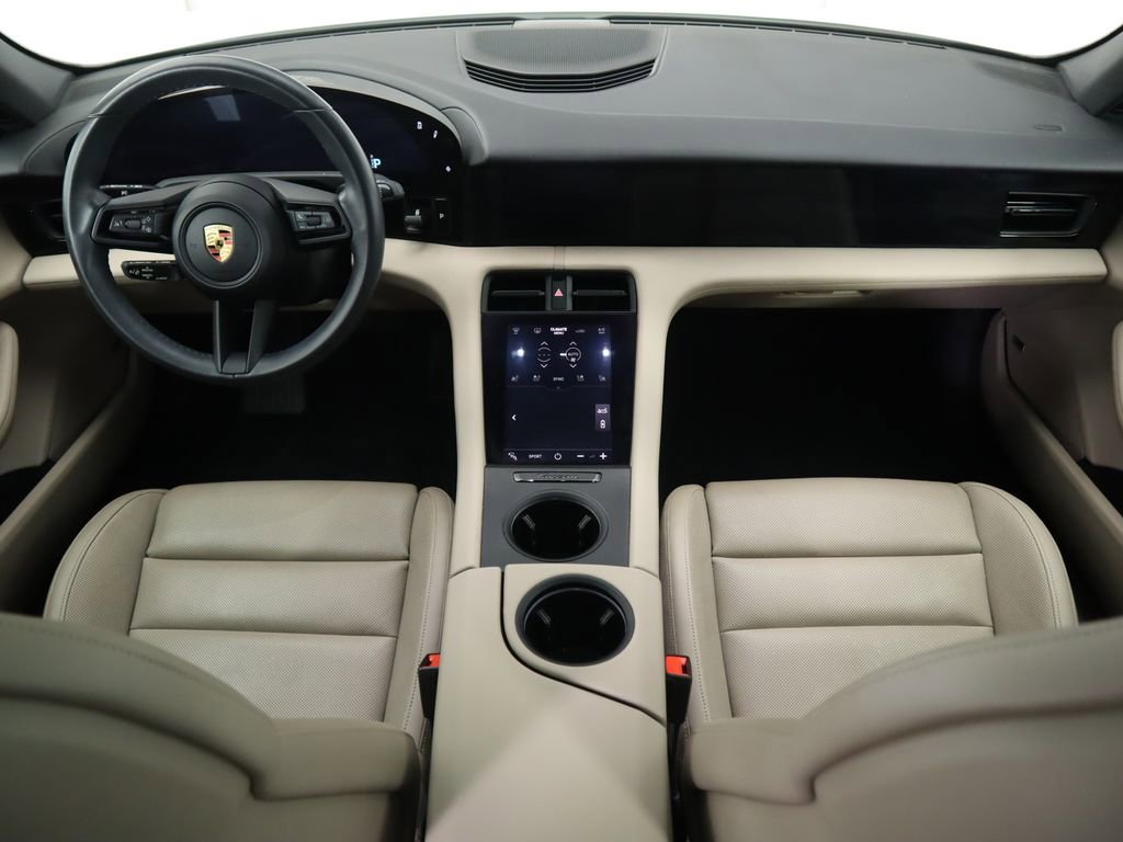 Used 2021 Porsche Taycan image 13