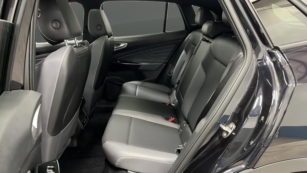 Used 2023 Volkswagen ID.4 Pro S image 23