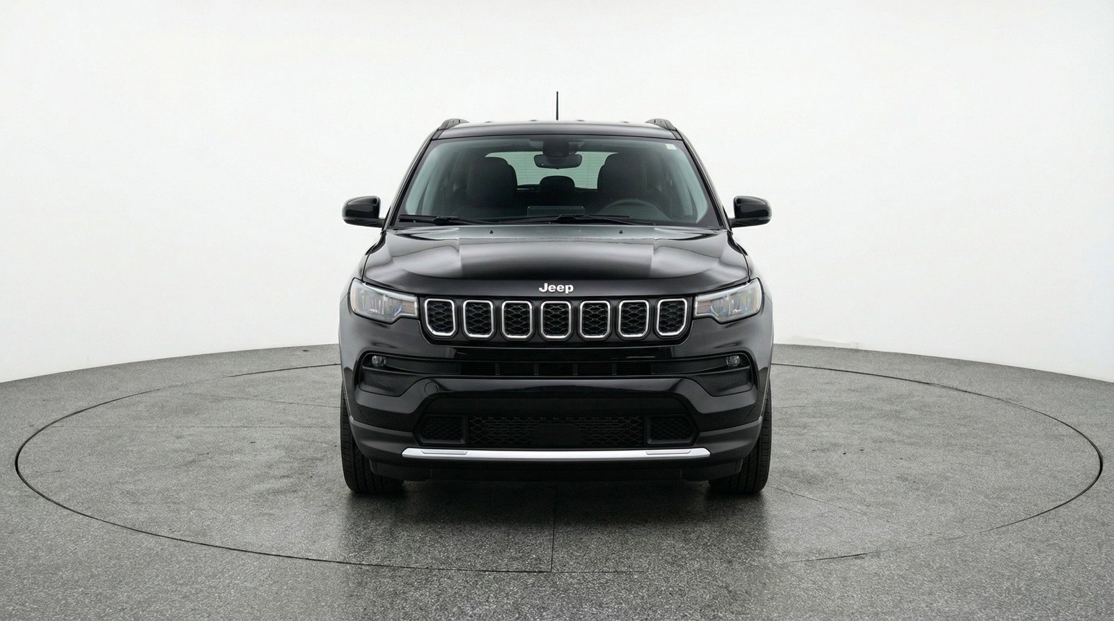 Used 2025 Jeep Compass Latitude image 2