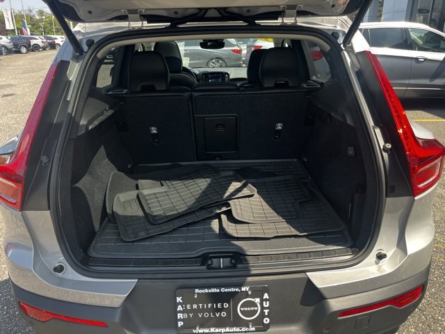 Certified 2023 Volvo XC40 B5 Plus w/ Protection Package Premier image 9