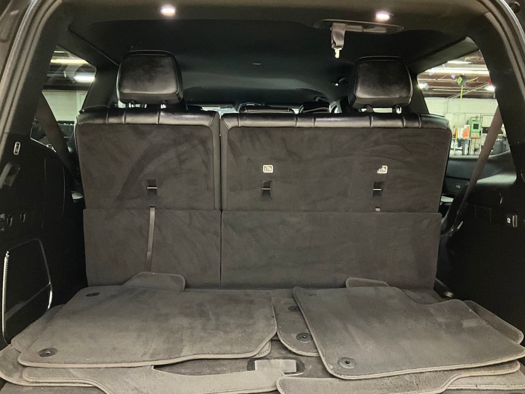 Used 2024 Jeep Wagoneer Series II w/ Flexible Seating Group image 13