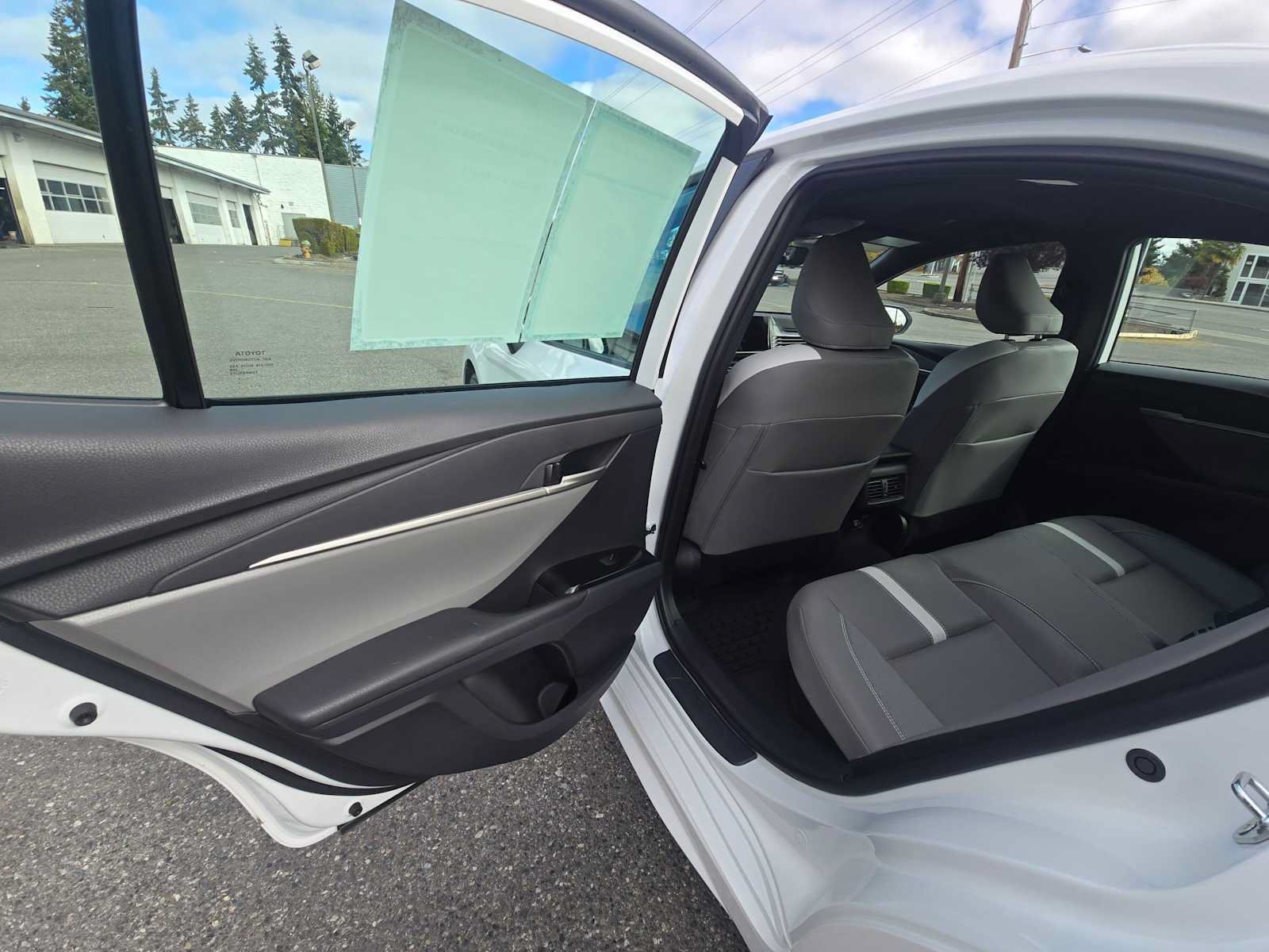 Used 2026 Toyota Camry SE w/ Multimedia Upgrade Package FWD image 15
