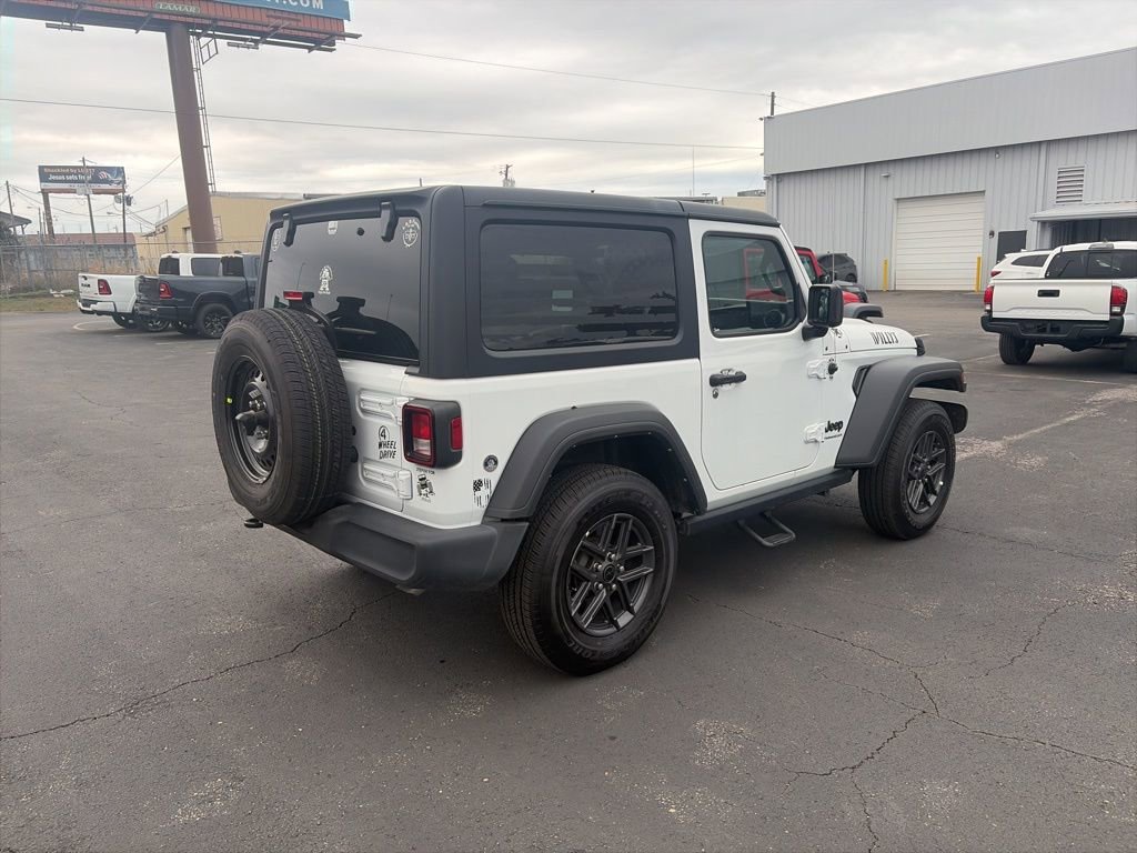 Used 2023 Jeep Wrangler Willys image 7
