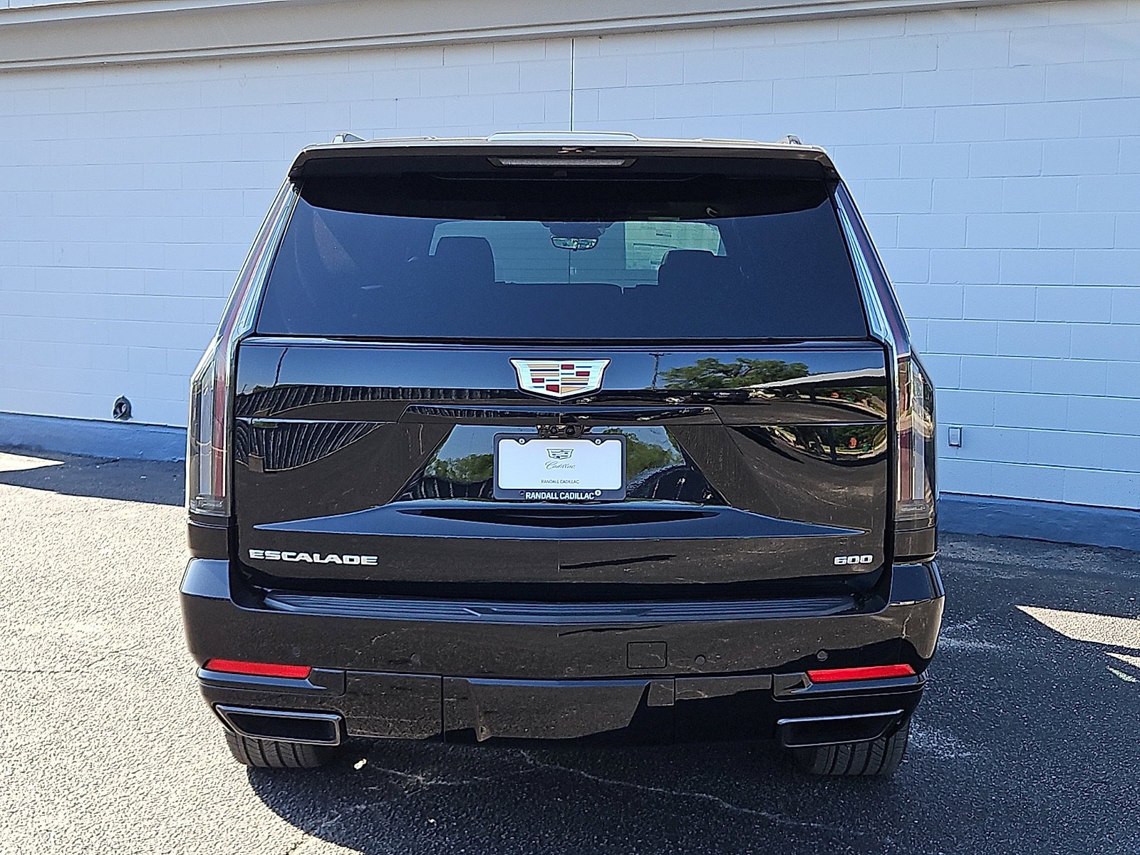 New 2026 Cadillac Escalade ESV Sport w/ Touring Package AWD/4WD image 4
