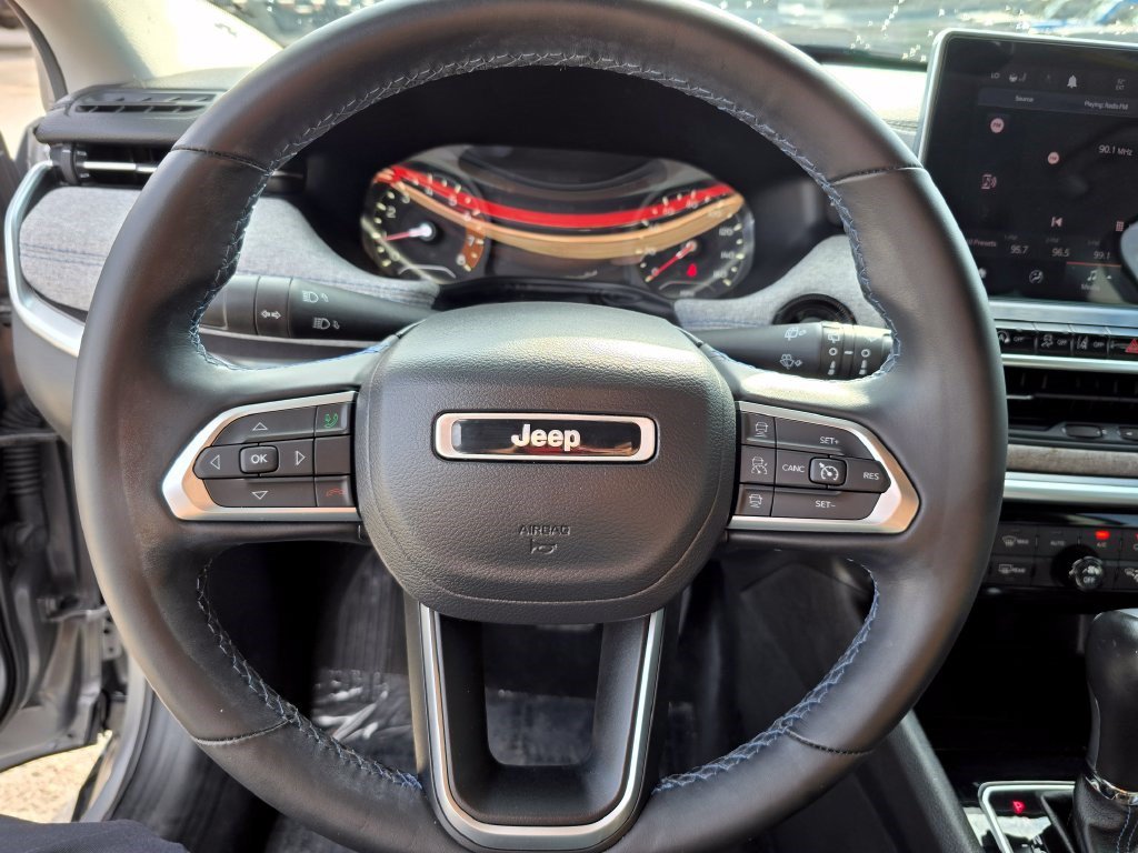 Used 2022 Jeep Compass Latitude w/ Convenience Group AWD/4WD image 17
