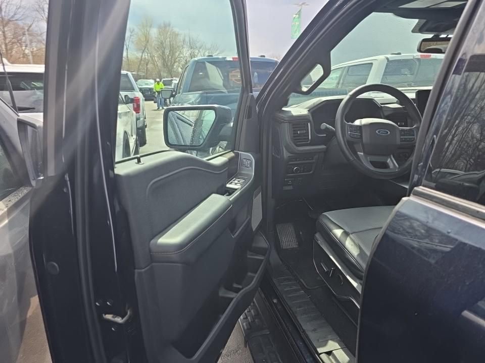 Used 2023 Ford F150 Lightning Lariat w/ Equipment Group 511A High image 5