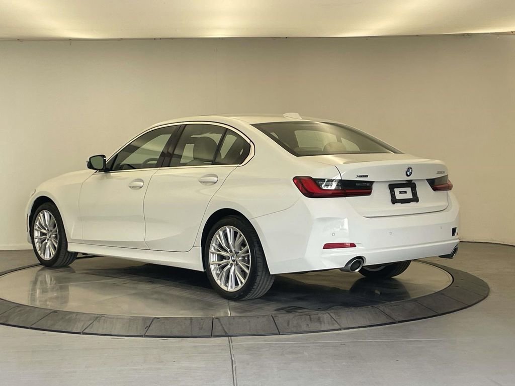 Used 2023 BMW 330i xDrive Sedan w/ Driving Assistance Package AWD/4WD image 3