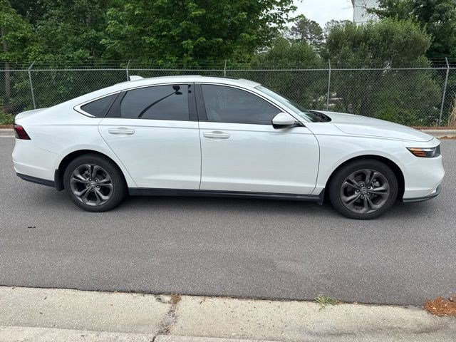 Used 2023 Honda Accord EX image 4