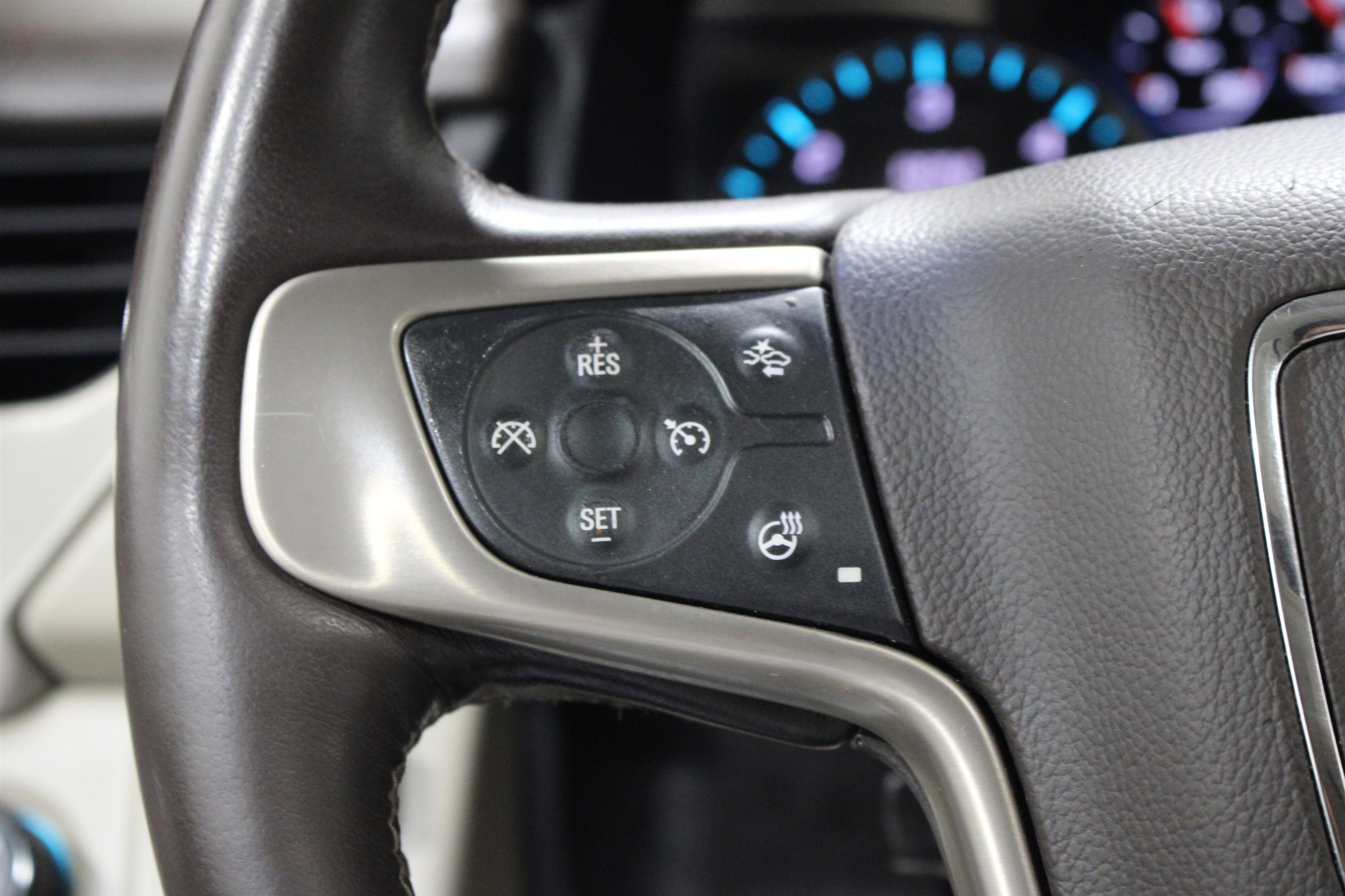 Used 2017 GMC Yukon XL Denali w/ Open Road Package image 13