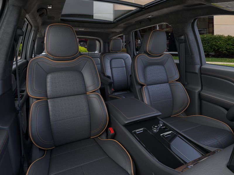 New 2026 Lincoln Aviator Black Label w/ Jet Appearance Package image 10