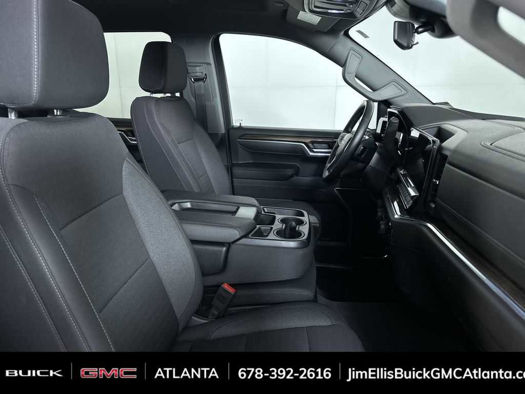 Used 2025 Chevrolet Silverado 1500 LT image 28