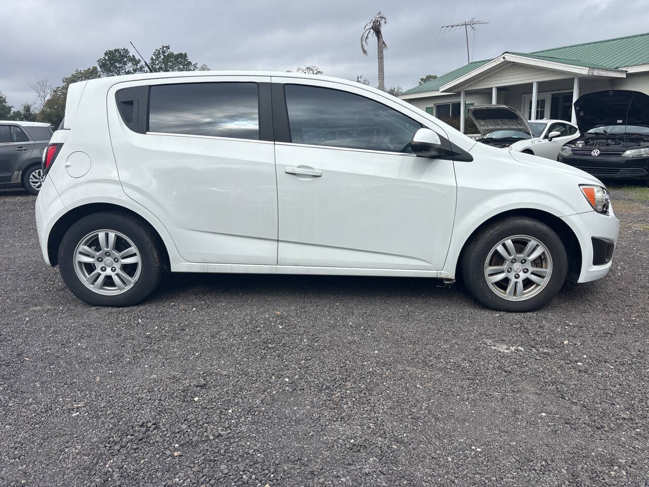 Used 2014 Chevrolet Sonic LT FWD image 7
