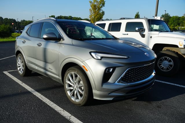 Used 2024 Buick Encore GX Avenir FWD image 1
