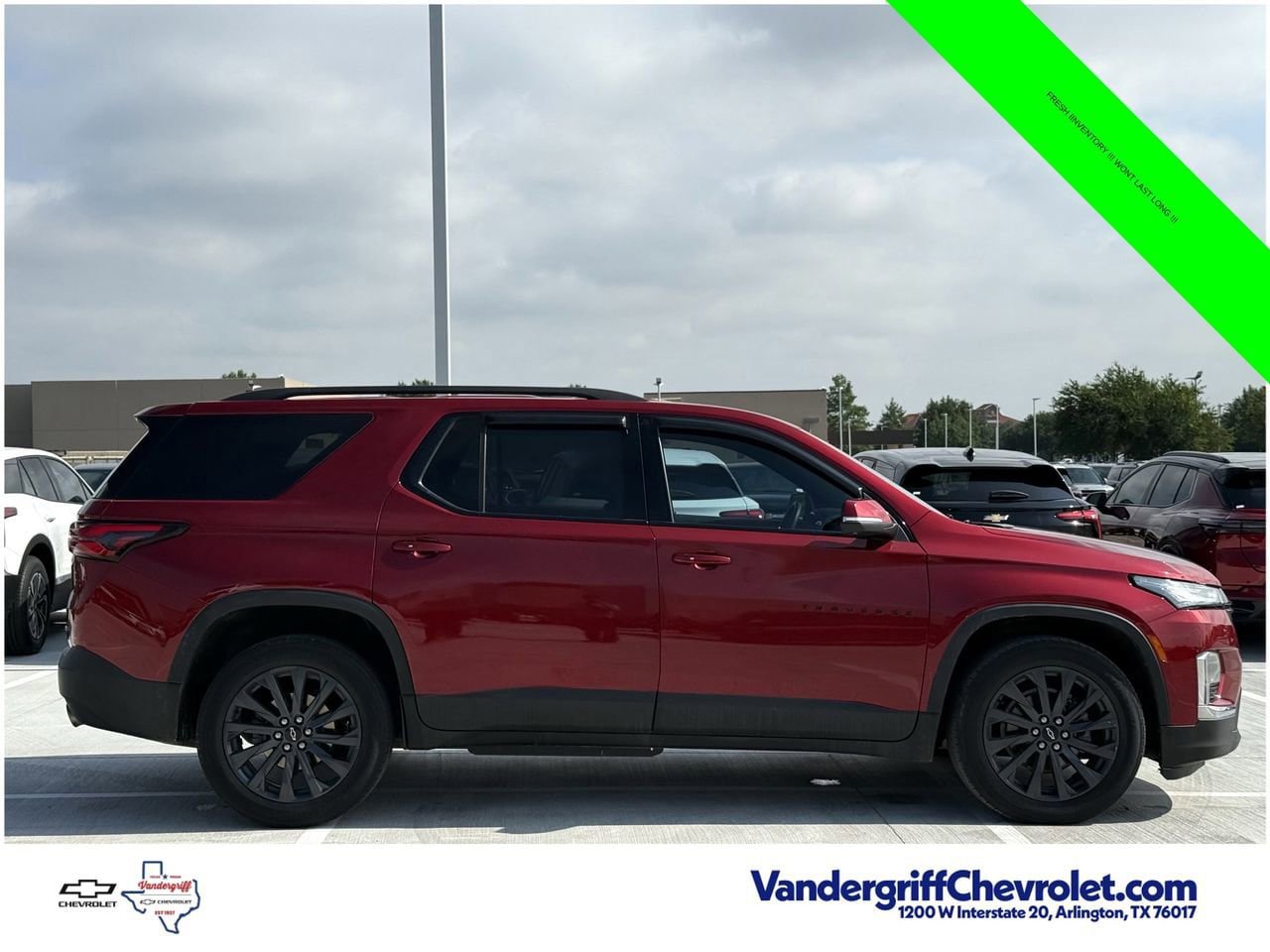 Used 2022 Chevrolet Traverse RS FWD image 3
