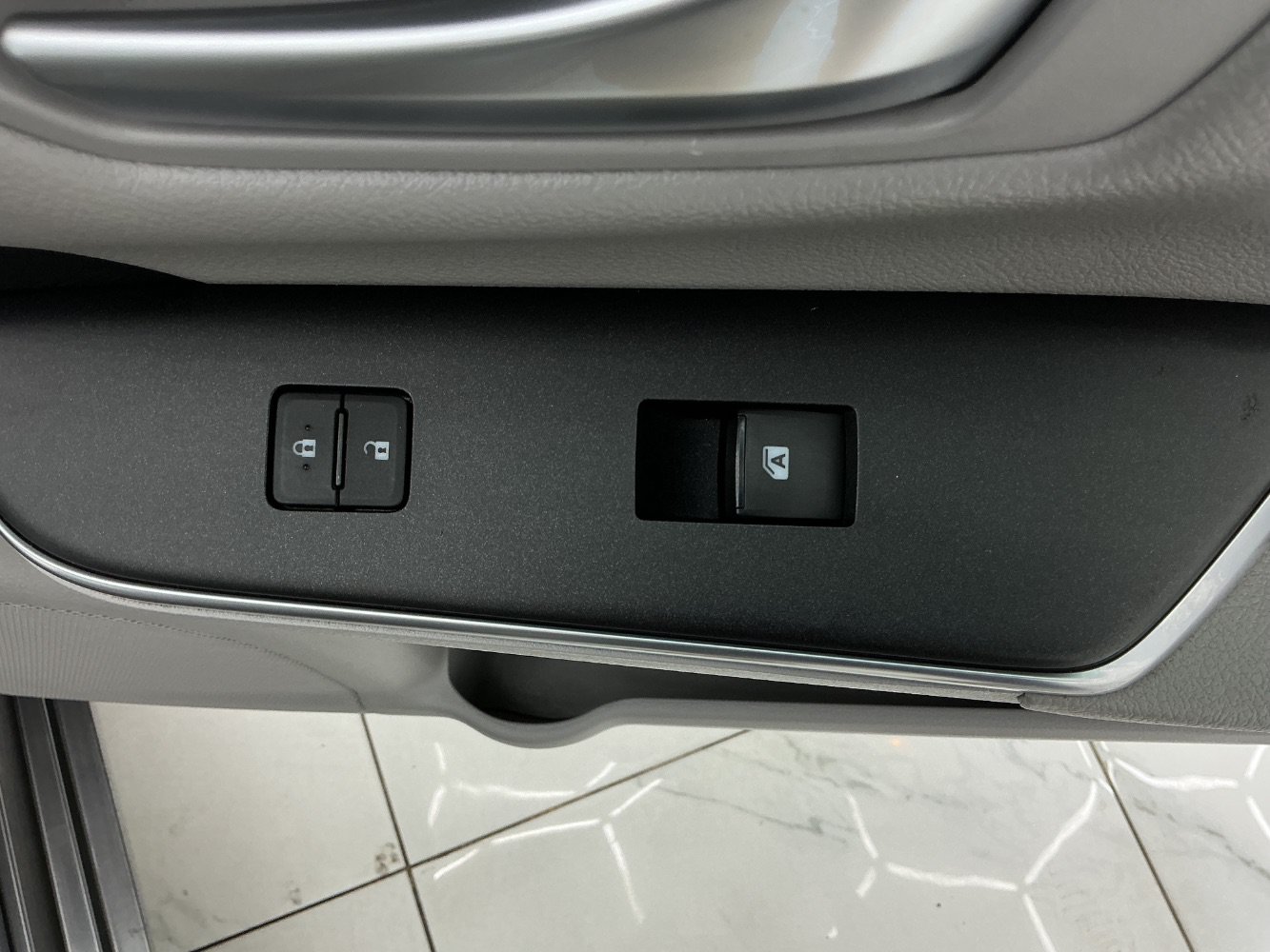 Used 2016 Toyota Camry LE FWD image 40