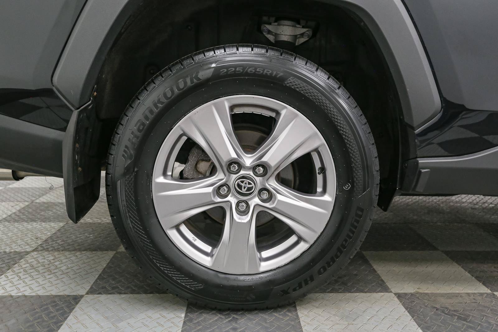 Used 2023 Toyota RAV4 XLE w/ Convenience Package AWD/4WD image 18