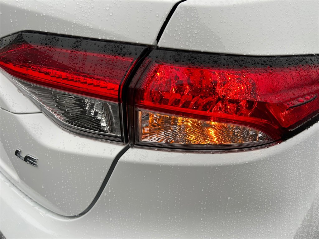 Used 2025 Toyota Corolla LE image 19