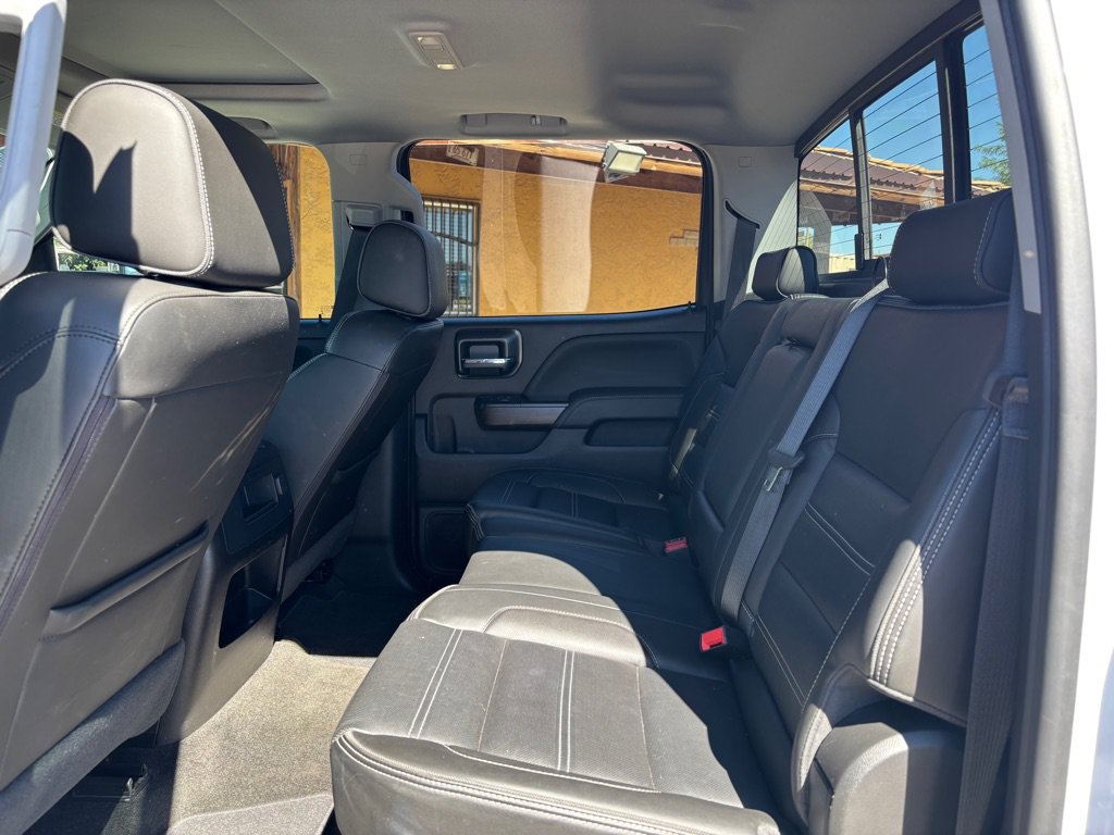 Used 2018 GMC Sierra 2500 Denali w/ Duramax Plus Package AWD/4WD image 19
