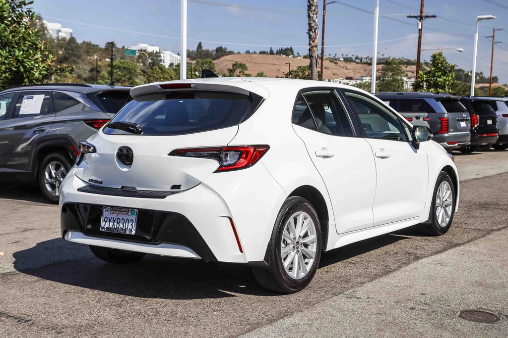 Used 2026 Toyota Corolla SE FWD image 6