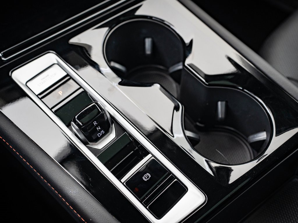 Used 2025 Volkswagen Atlas Peak Edition SE image 24