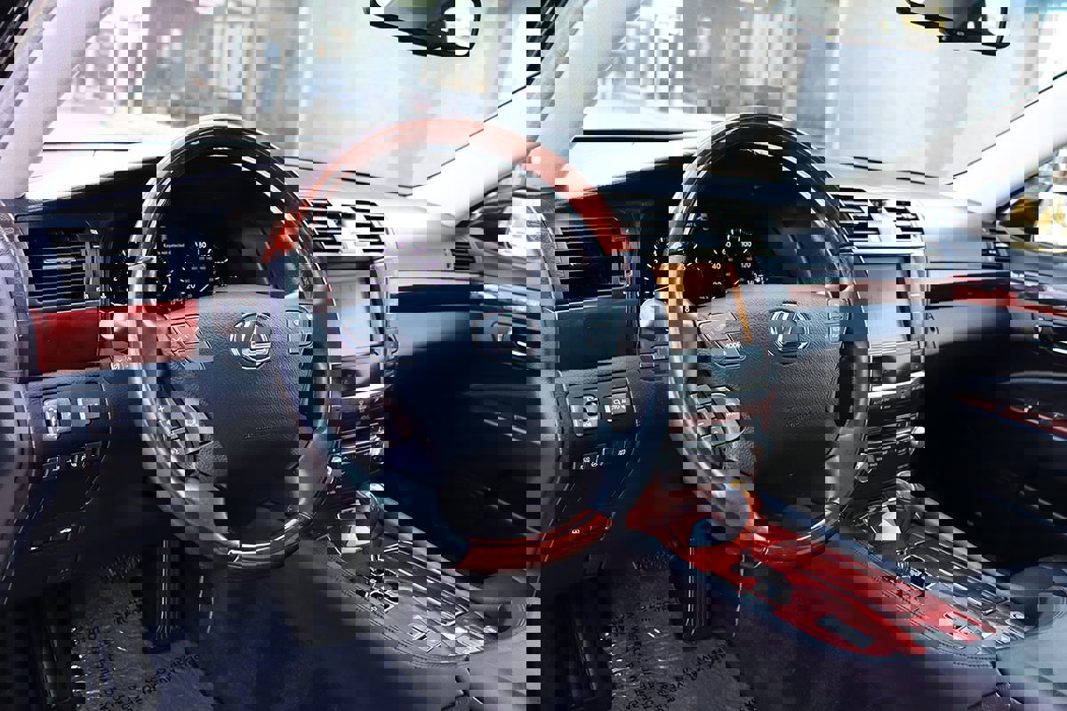 Used 2010 Lexus LS 460 image 12