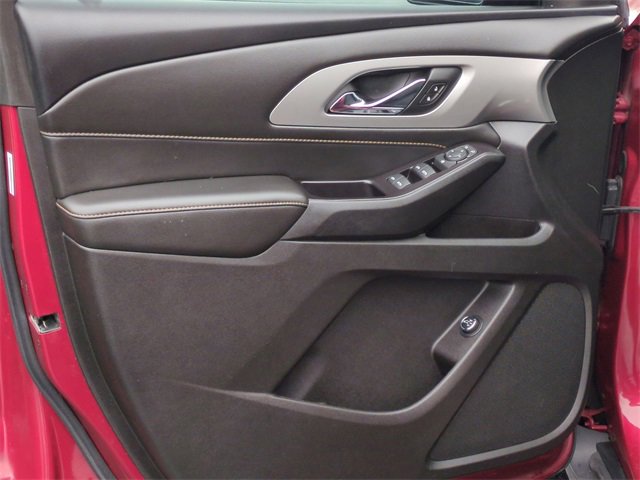 Used 2020 Chevrolet Traverse LT image 22