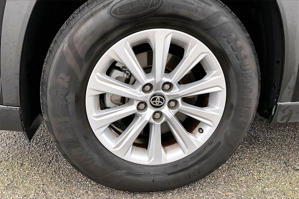 Used 2025 Toyota Grand Highlander XLE image 8