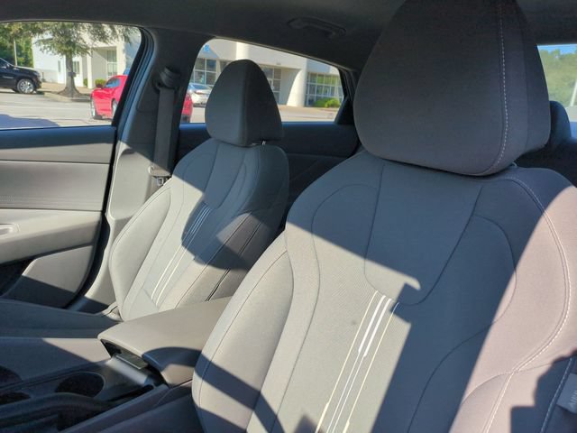 Used 2024 Hyundai Elantra SEL FWD image 13