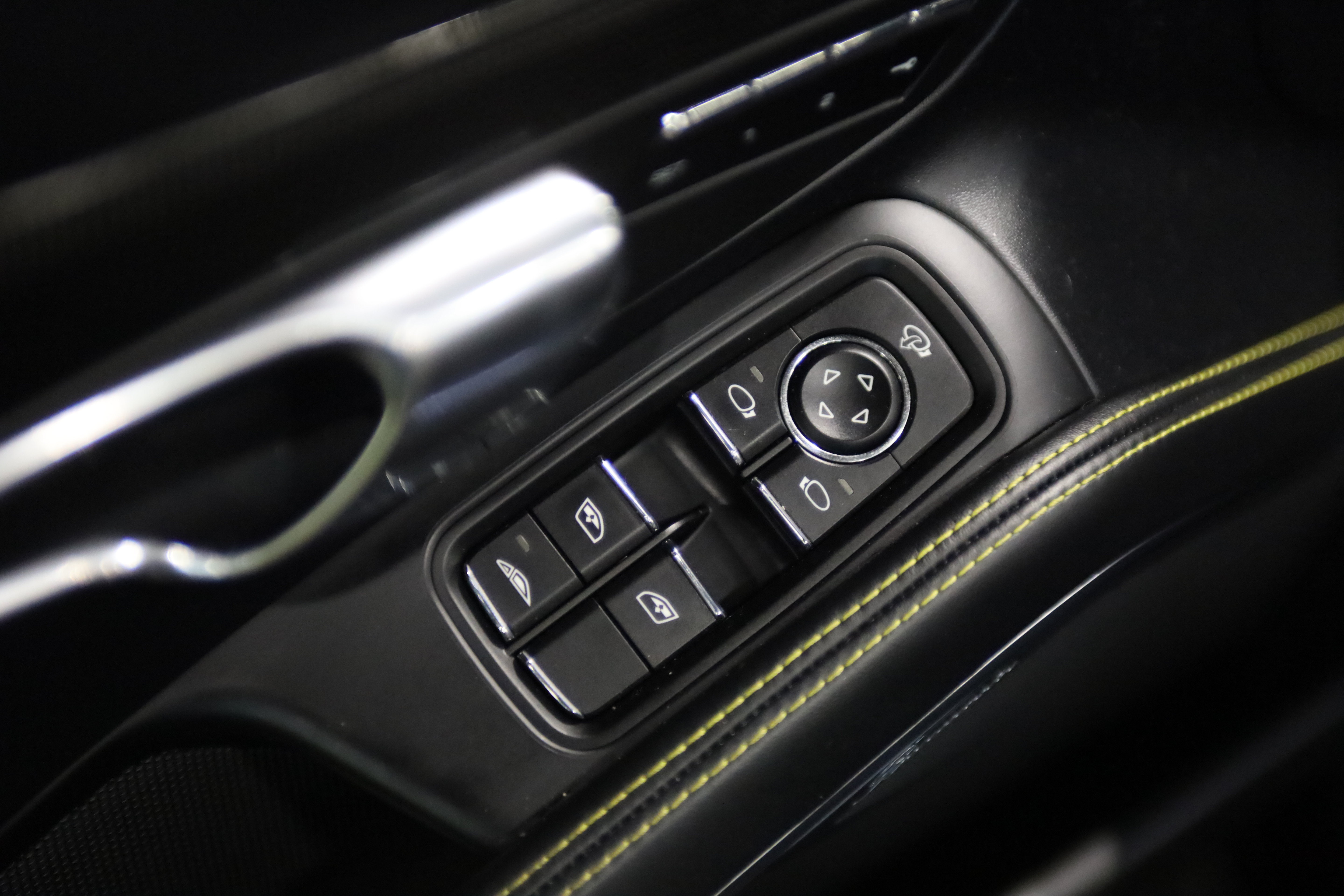 Used 2015 Porsche 911 Turbo S AWD/4WD image 17