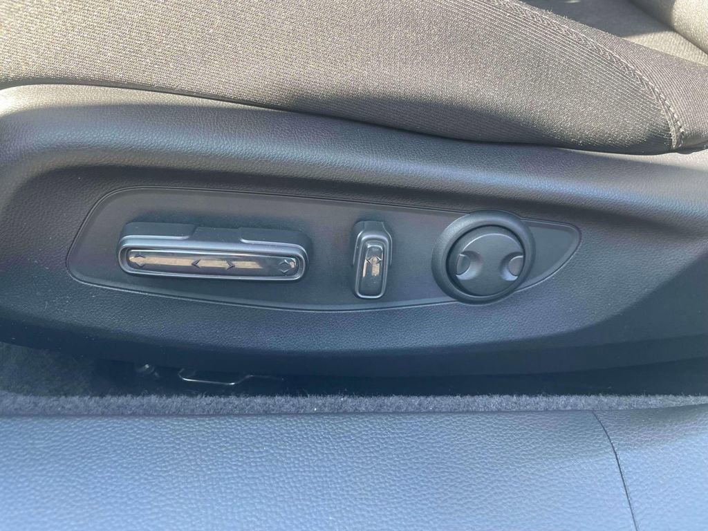 Certified 2025 Honda Accord SE image 16