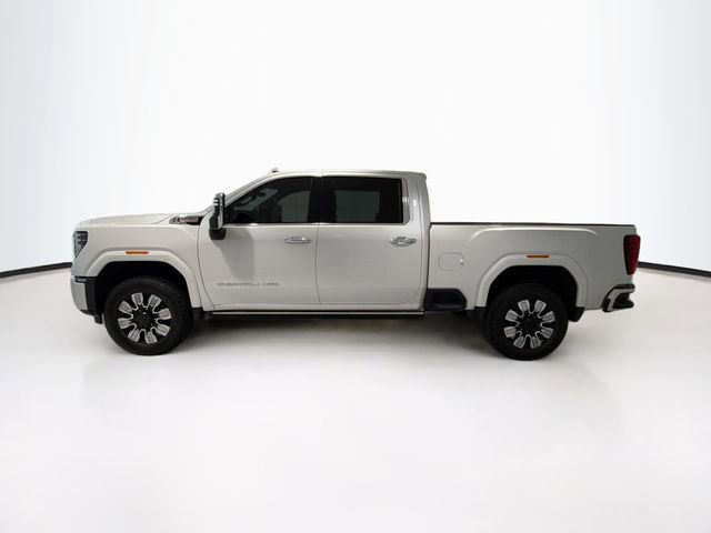Used 2025 GMC Sierra 3500 Denali w/ Denali Reserve Package AWD/4WD image 4