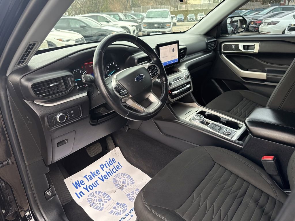 Used 2021 Ford Explorer XLT image 19