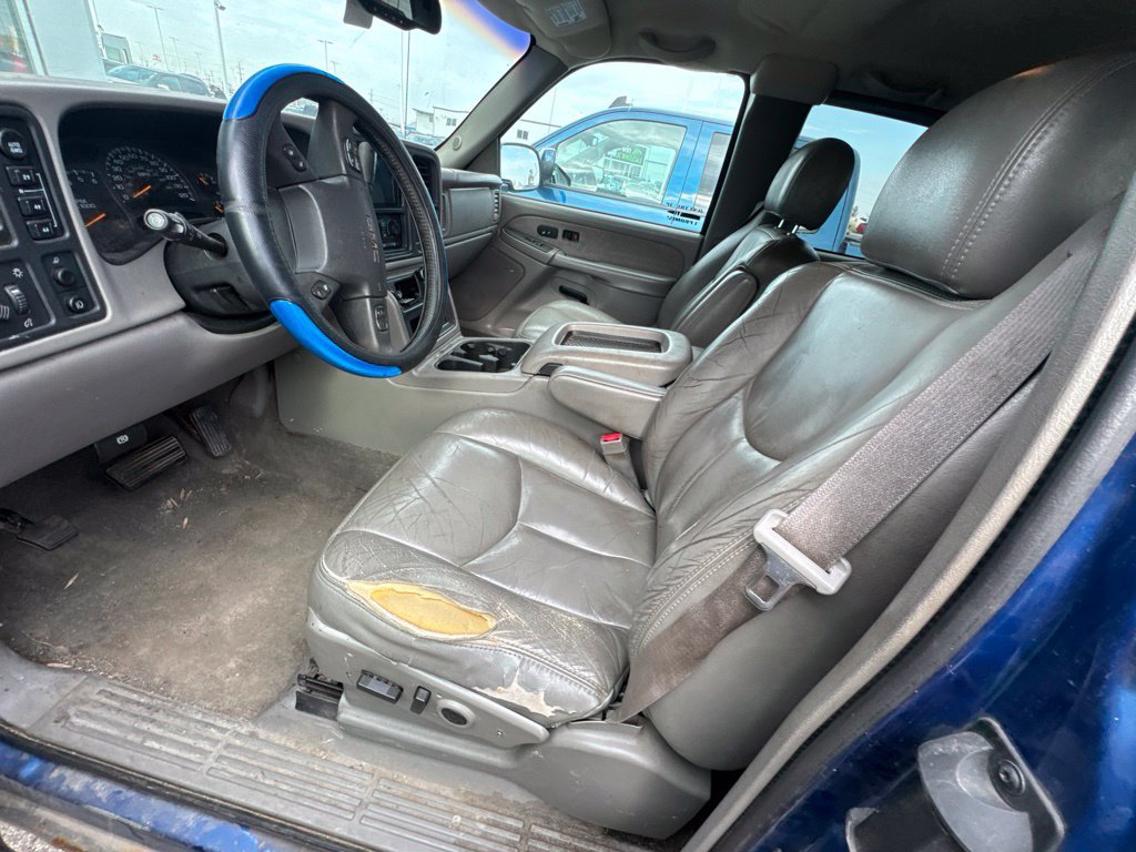 Used 2003 GMC Sierra 1500 SLT w/ SLT Preferred Equipment Group AWD/4WD image 12